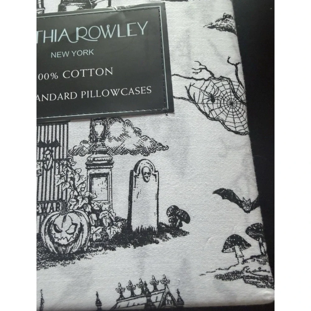 New Cynthia Rowley Halloween Haunted House 2pk Pillowcase Set Black/White Cotton
